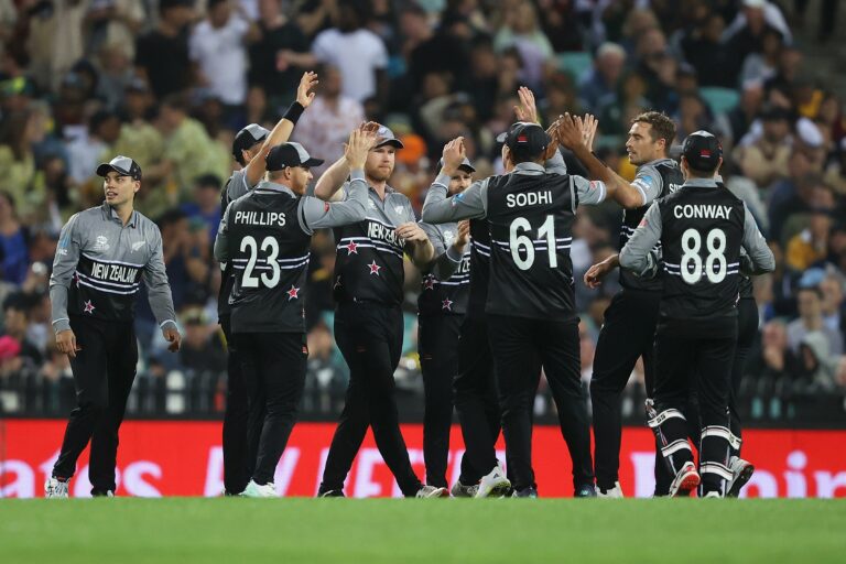 T20 World Cup 2022:  सुपर-12 के पहले मुकाबले में गत चैंपियन ऑस्ट्रेलिया का न्यूजीलैंड के सामने सरेंडर, 89 रन से मिली करारी शिकस्त