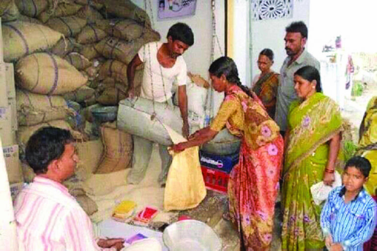 राशन कार्डधारकों को सरकार ने दिया तगड़ा झटका, फ्री राशन योजना के न‍ियमों में किया बड़ा बदलाव