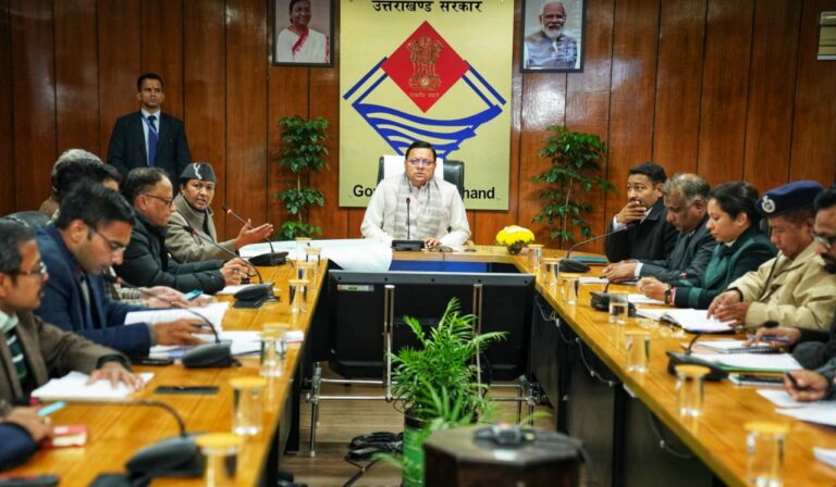 सीएम धामी ने जोशीमठ में हो रहे भू-धंसाव की उच्चाधिकारियों के साथ की समीक्षा, सभी संबंधित विभागों को दिये ये निर्देश