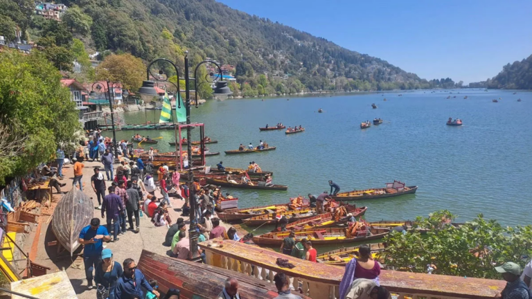 सुपर वीकेंड पर Nainital में उमड़ा पर्यटकों का सैलाब, पुलिस के इंतजाम धड़ाम; हर तरफ जाम ही जाम