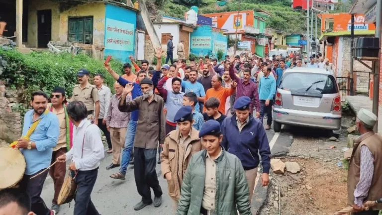 Love Jihad in Uttarkashi: अब राष्ट्रीय हिंदू संघ ने किया महापंचायत का एलान, जल्‍द घोषित होगी तारीख व समय