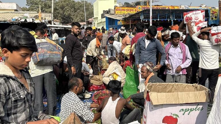 गोरखपुर में घर से बाजार तक उल्लास, आज से छठ महापर्व शुरु