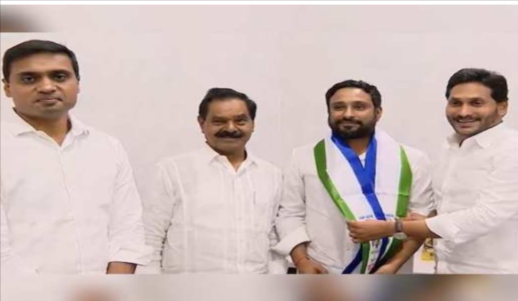 सियासी पिच पर उतरे अंबाती रायडू, जगन मोहन रेड्डी की पार्टी YSR कांग्रेस में हुए शामिल