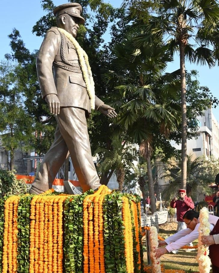 जनरल बिपिन रावत की द्वितीय पुण्यतिथि आज, सीएम धामी ने उनकी प्रतिमा पर अर्पित की पुष्पांजलि