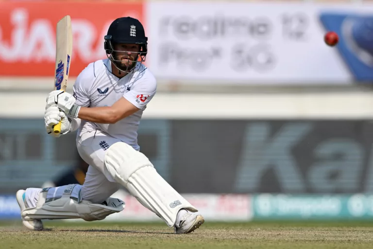 Rajkot Test 2nd Day: इंग्लैंड की ठोस शुरुआत, भारत ने पहली पारी में बनाए 445 रन