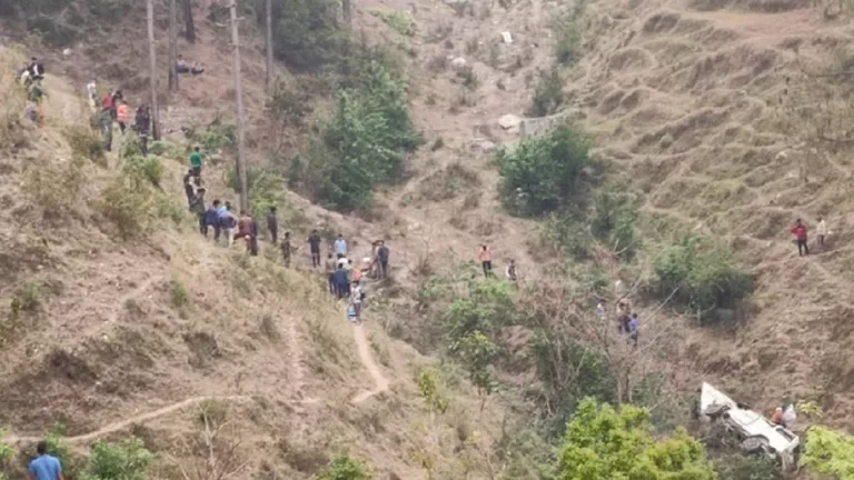 पिथौरागढ़: बारात से लौट रही जीप हुई दुर्घटनाग्रस्त, चार लोगों की मौत- चार घायल