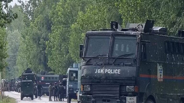 जम्मू- कश्मीर: सोपोर में हुई मुठभेड़, दो आतंकी ढेर पुलिसकर्मी घायल