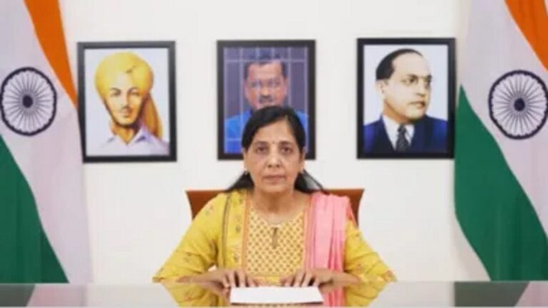 दिल्ली: मुख्यमंत्री केजरीवाल की पत्नी सुनीता केजरीवाल को कोर्ट ने भेजा नाोटिस, जानें पूरा मामला