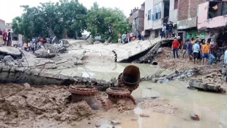 यूपी: मथुरा में पानी की टंकी गिरने से दो लोगों की मौत, कई घायल