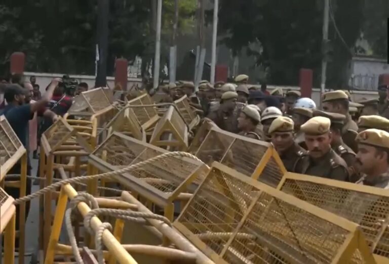 प्रयागराज: यूपीपीएससी अभ्यर्थियों का प्रदर्शन जारी, ‘वन डे वन एग्जाम’ की कर रहे मांग