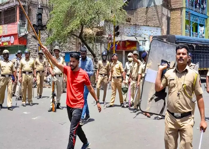 महाराष्ट्र: जलगांव में दो समुदायों के लोगों में झड़प, कर्फ्यू लागू